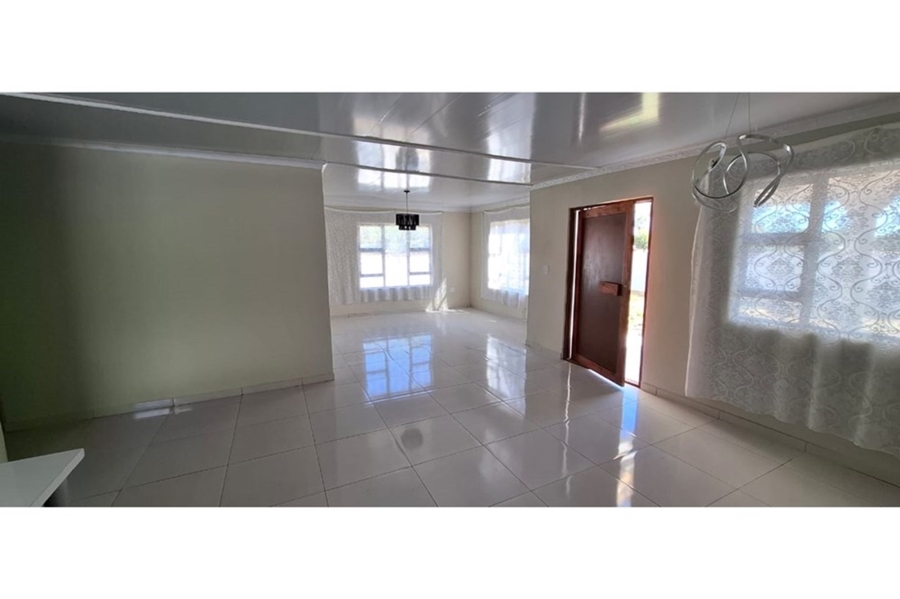 3 Bedroom Property for Sale in Riebeeckstad Free State